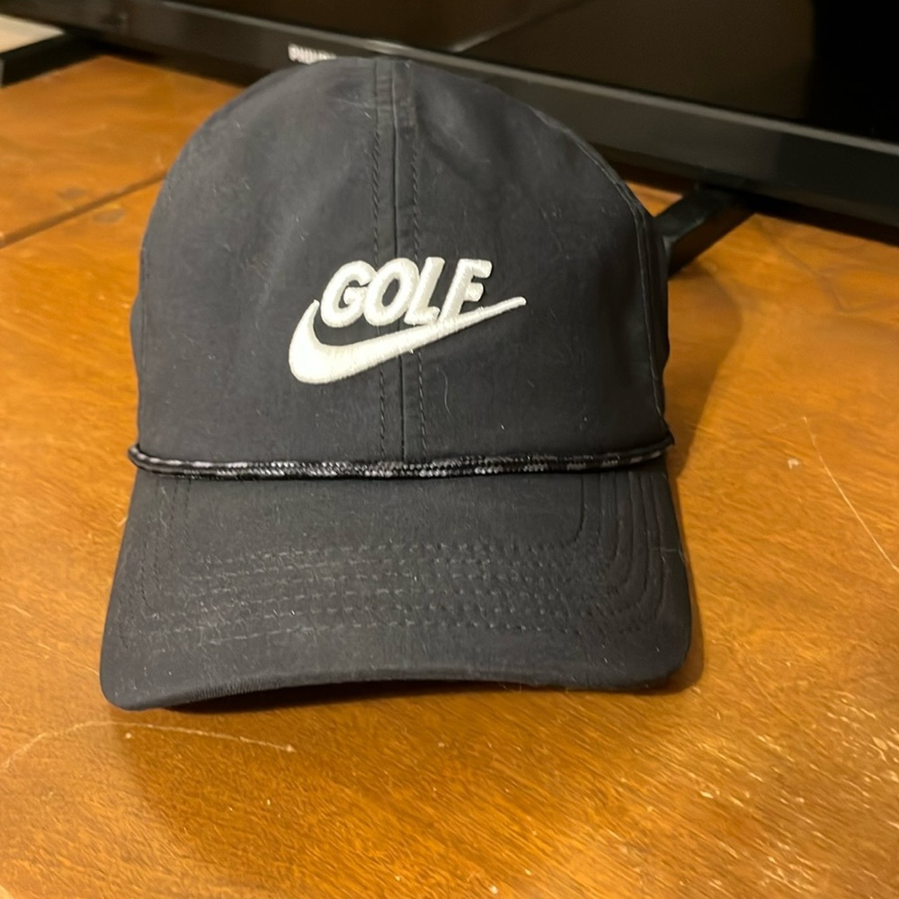 Black Nike Golf Hat Adjustable